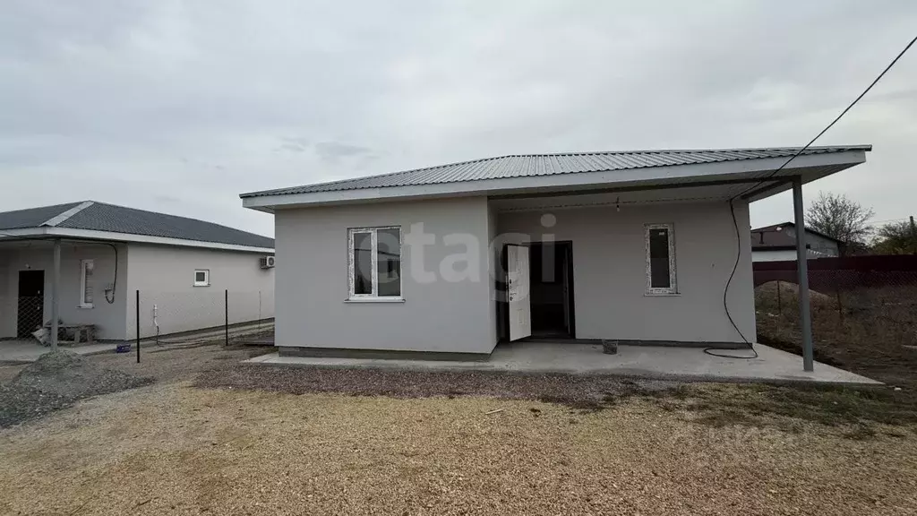 Дом в Крым, Симферопольский район, 3-й массив садовые участки  (100 м) - Фото 2
