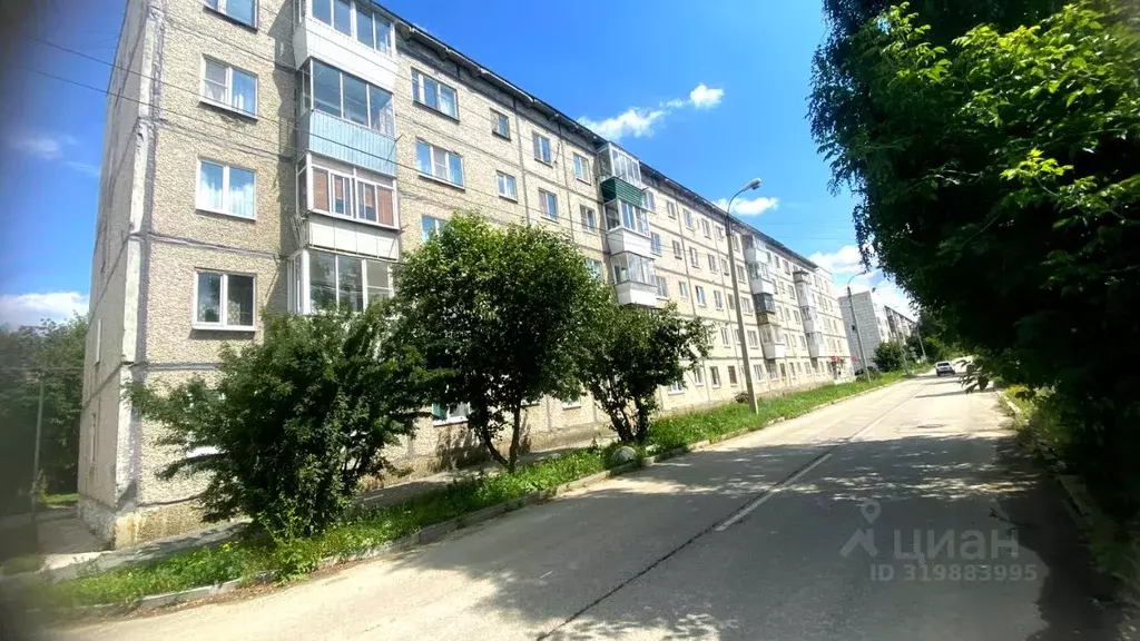 3-к кв. Свердловская область, Березовский ул. Мамина-Сибиряка, 3 (54.6 ... - Фото 0