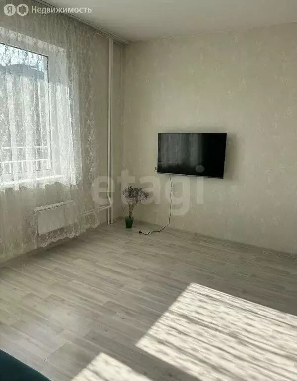 1-комнатная квартира: Красноярск, улица Дмитрия Мартынова, 9 (42 м) - Фото 1