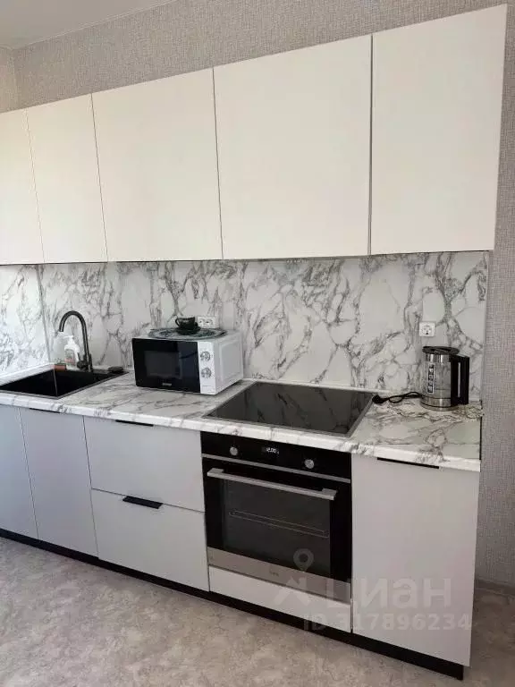 1-к кв. Татарстан, Казань ул. Братьев Батталовых, 27 (35.0 м) - Фото 2