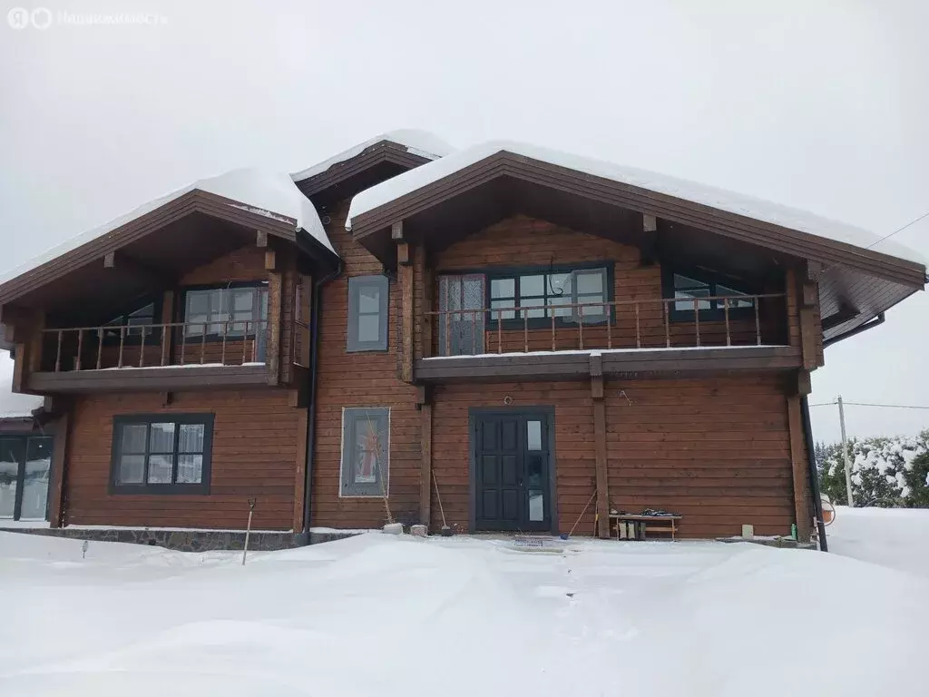 Дом в деревня Бережки, Центральная улица (681 м) - Фото 1