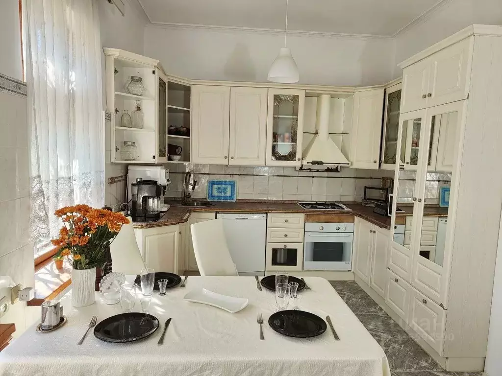 Дом в Краснодарский край, Сочи ул. Ежевичная Полянка, 1 (450 м) - Фото 1