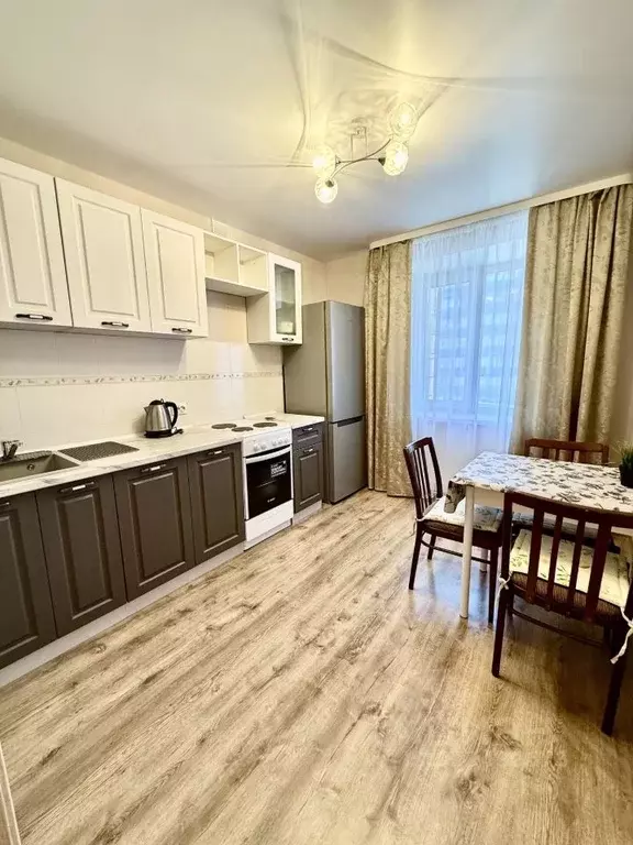 2-к кв. Томская область, Томск просп. Ленина, 193 (55.0 м) - Фото 1