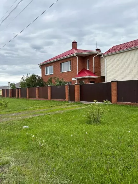 Дом в Самарская область, Ставропольский район, с. Верхние Белозерки ... - Фото 1