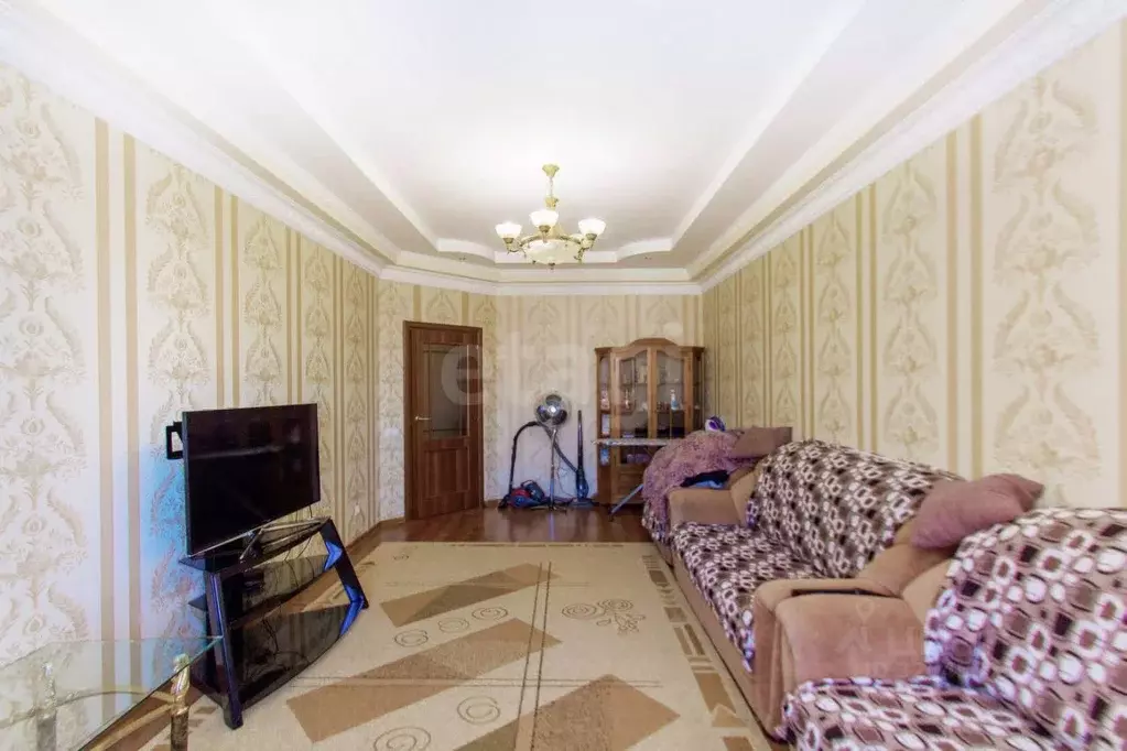 2-к кв. Калужская область, Калуга ул. Генерала Попова, 10 (72.4 м) - Фото 2