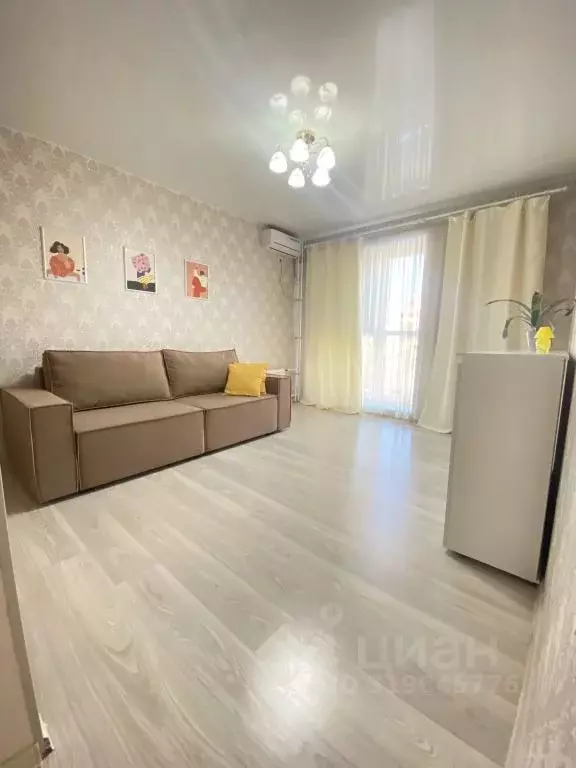 1-к кв. Волгоградская область, Волгоград ул. Расула Гамзатова, 7 (38.0 ... - Фото 1