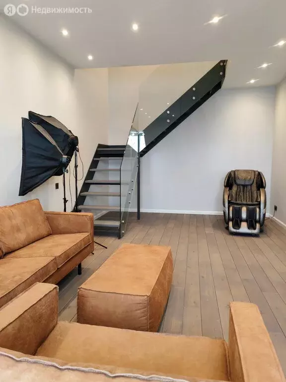 3-комнатная квартира: Санкт-Петербург, улица Галстяна, 1 (95.9 м) - Фото 1