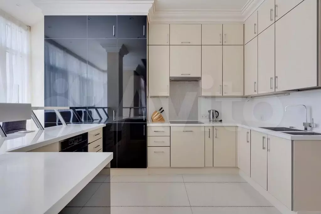 4-к. квартира, 185 м, 4/7 эт. - Фото 1
