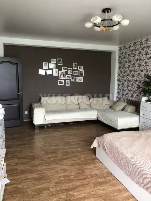 3-к кв. Кемеровская область, Кемерово ул. Дружбы, 35б (87.5 м) - Фото 0