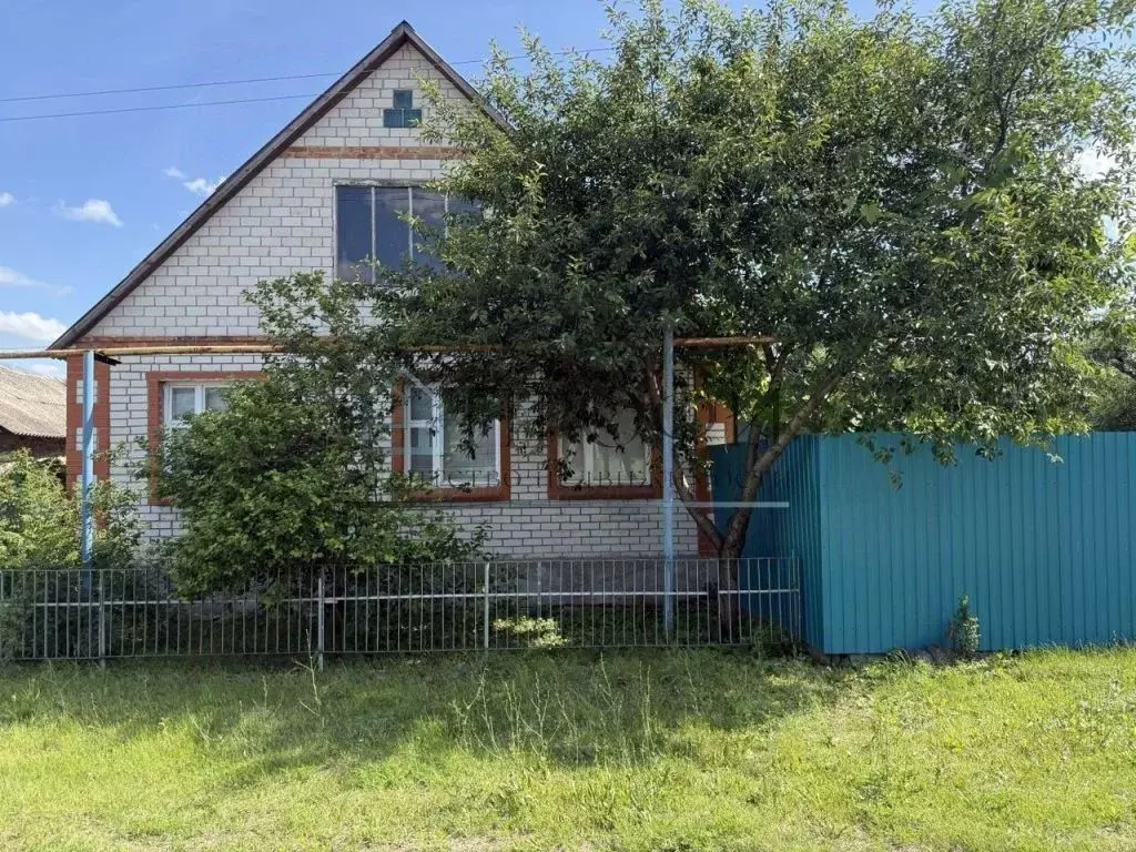 Дом в Белгородская область, Новооскольский муниципальный округ, с. ... - Фото 1