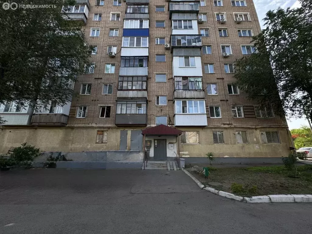 3-комнатная квартира: Оренбург, улица Мира, 4 (69.8 м) - Фото 0