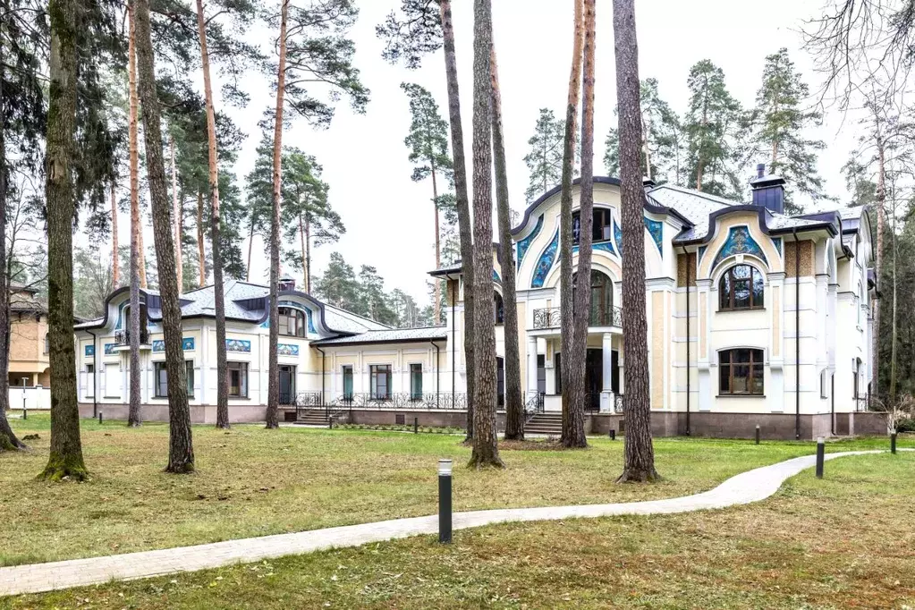 Дом в Московская область, Одинцовский городской округ, пос. Барвиха, ... - Фото 1