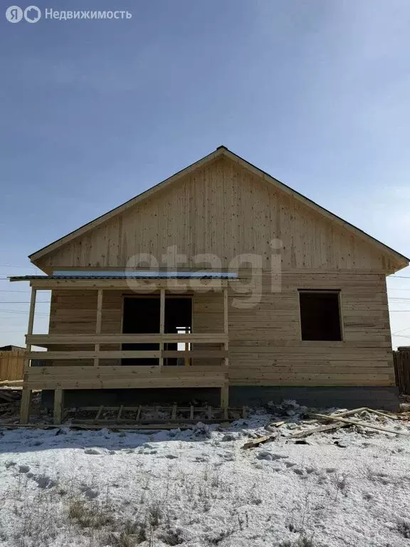 Дом в село Нижняя Иволга, Дорожная улица (210 м) - Фото 1