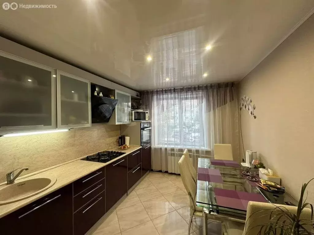 3-комнатная квартира: Сызрань, улица Маршала Жукова, 330 (70.6 м) - Фото 0