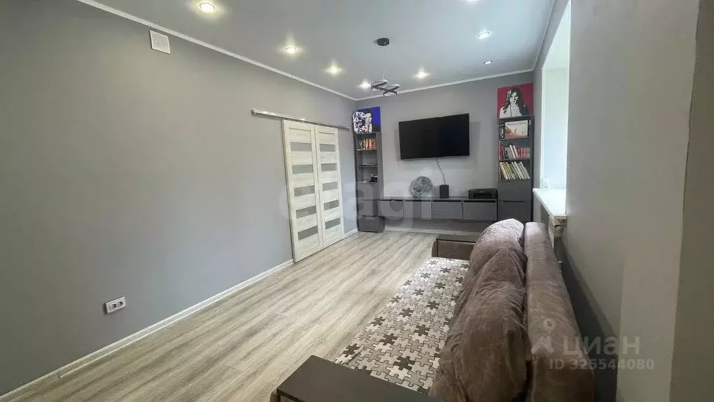 1-к кв. Тюменская область, Тюмень ул. Дружбы, 73 (49.2 м) - Фото 1