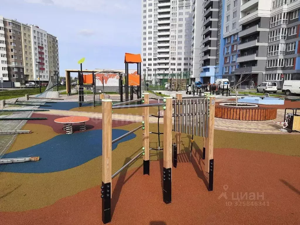 2-к кв. Калининградская область, Калининград проезд Крымский, 2 (71.0 ... - Фото 2