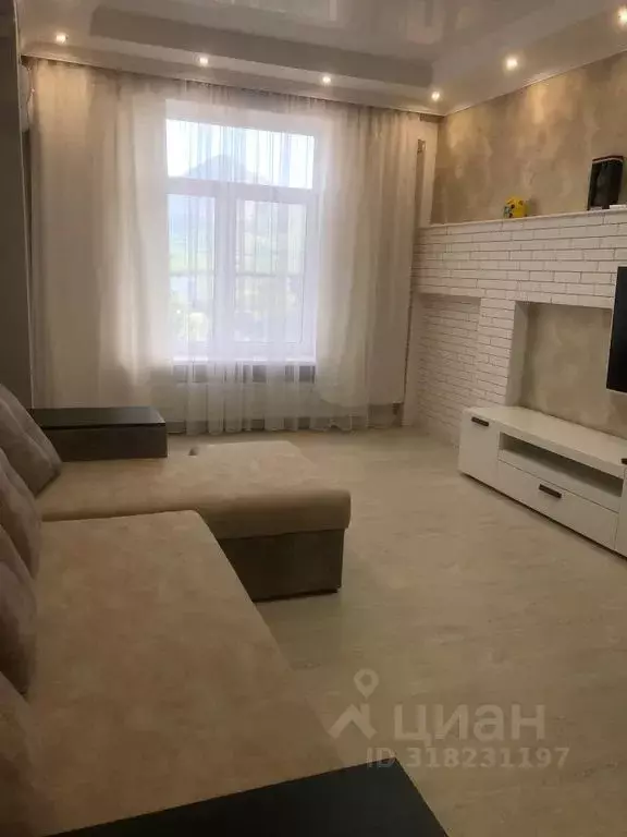 2-к кв. Ставропольский край, Минеральные Воды ул. Чкалова, 37 (76.0 м) - Фото 0