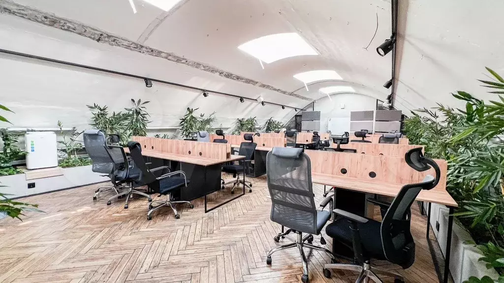 Большой офис у метро 500м от собственника - Фото 0