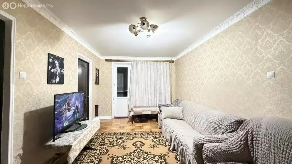 3-комнатная квартира: Нальчик, улица Ватутина, 30 (49 м) - Фото 1