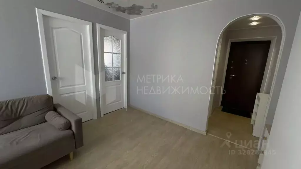 2-к кв. Тюменская область, Тюмень ул. Мельникайте, 84 (30.6 м) - Фото 1
