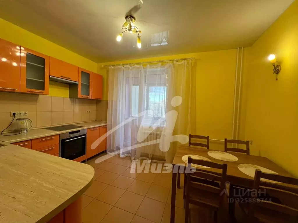 3-к кв. Московская область, Красногорск бул. Ильинский, 9 (97.0 м) - Фото 1