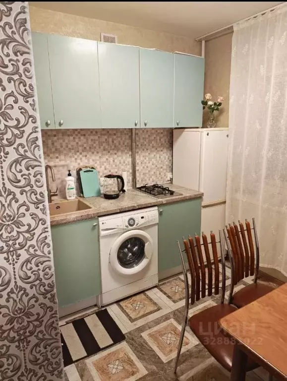 2-к кв. Омская область, Омск просп. Мира, 18А (45.0 м) - Фото 1
