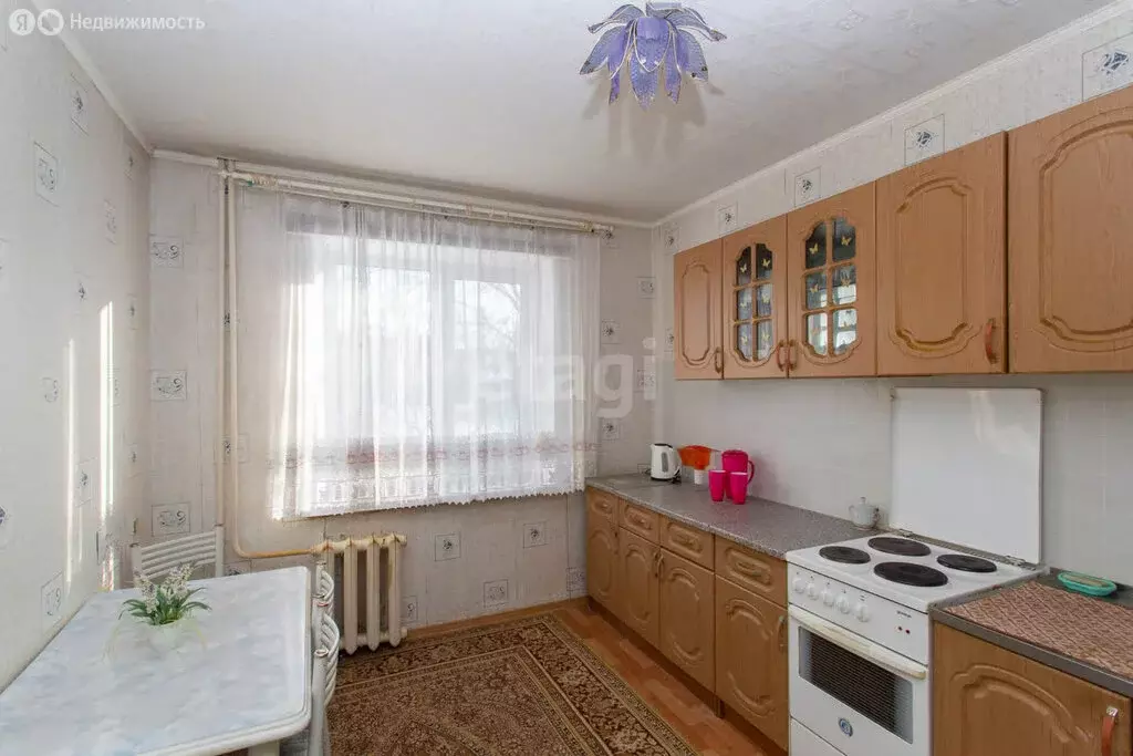 3-комнатная квартира: Тобольск, Октябрьская улица, 64 (64 м) - Фото 2