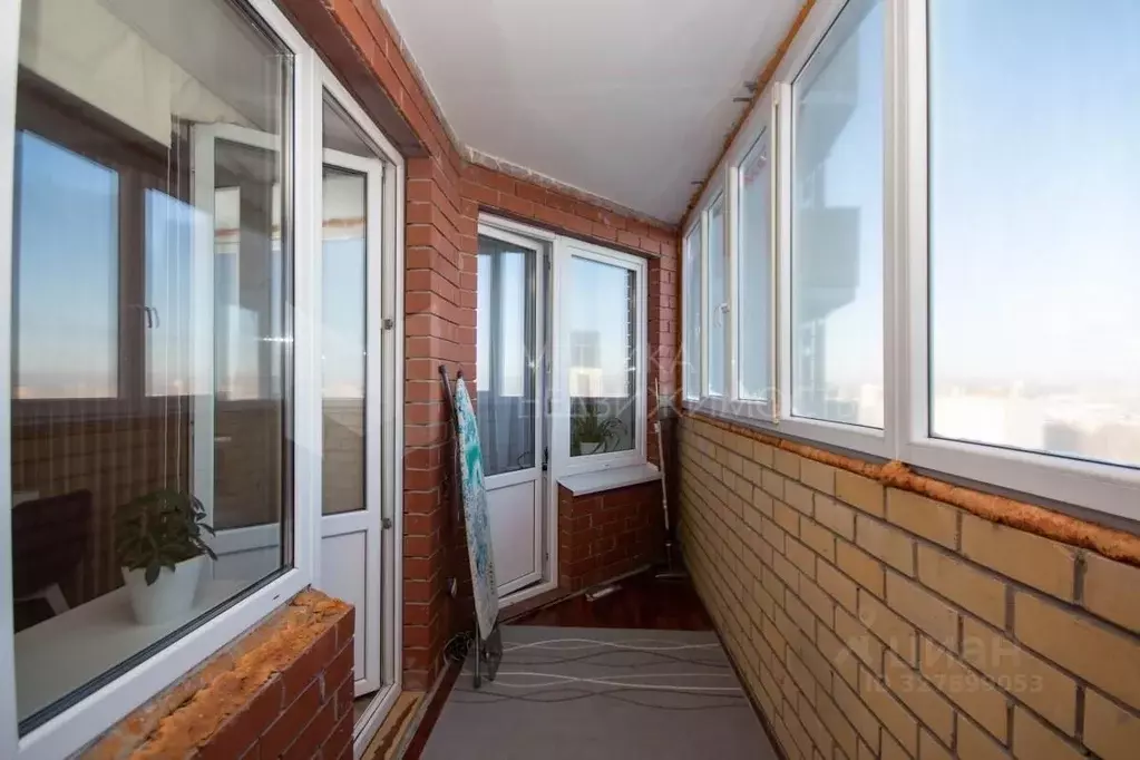 2-к кв. Тюменская область, Тюмень ул. Чернышевского, 2а (82.1 м) - Фото 1