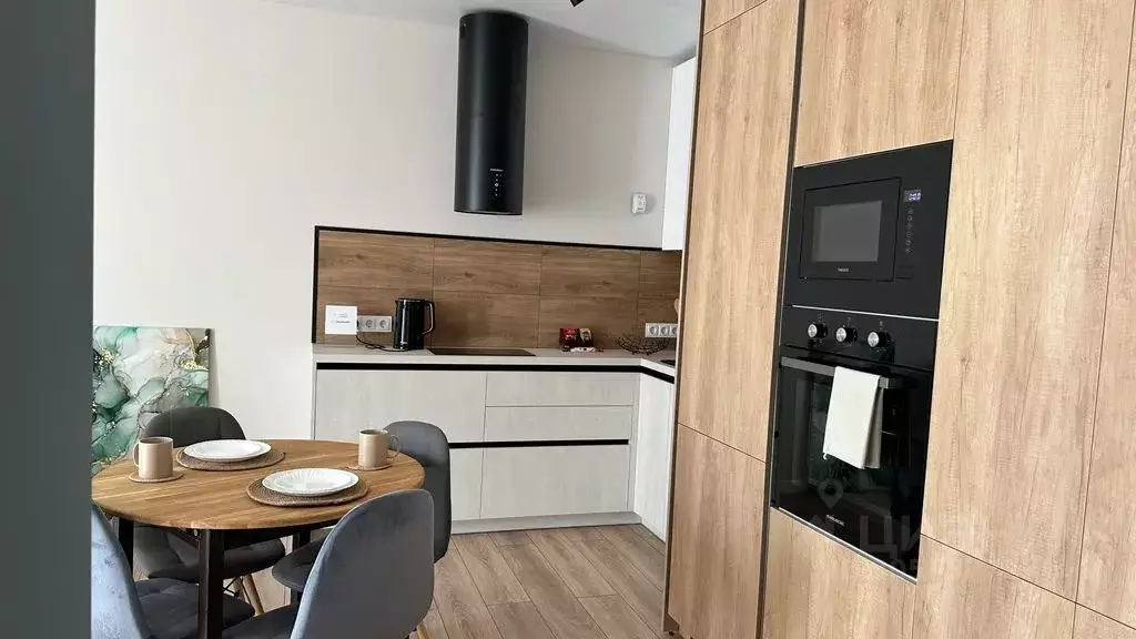 2-к кв. Калининградская область, Зеленоградск ул. Римская, 5к1 (65.0 ... - Фото 1