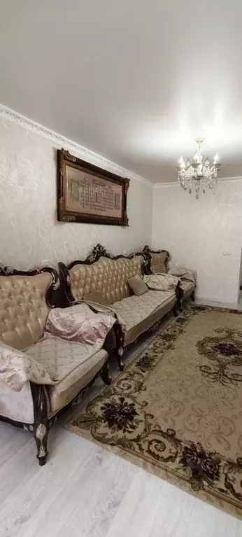 2-к кв. Карачаево-Черкесия, Черкесск Октябрьская ул., 9Н (67.0 м) - Фото 1