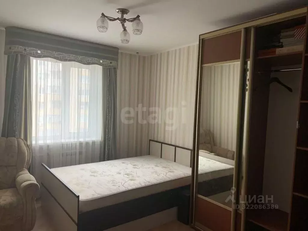 3-к кв. Белгородская область, Белгород ул. Есенина, 36 (70.0 м) - Фото 0