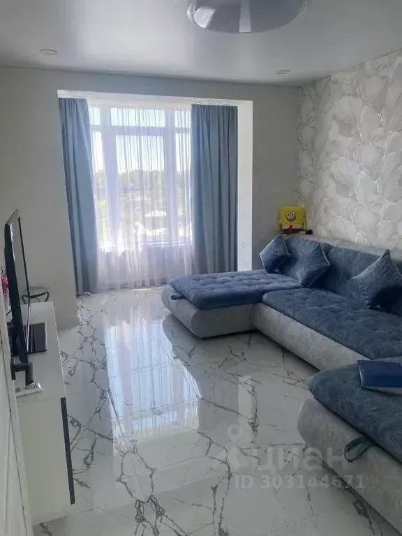 2-к кв. Ростовская область, Таганрог ул. Адмирала Крюйса, 19 (65.0 м) - Фото 0