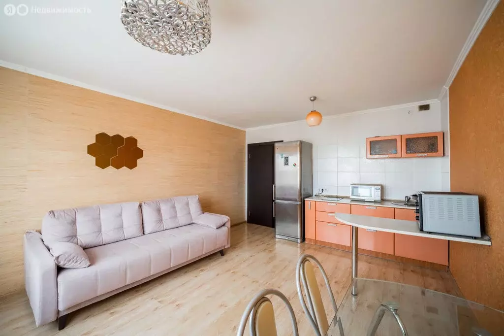 1-комнатная квартира: Екатеринбург, улица Щорса, 105 (45 м) - Фото 1