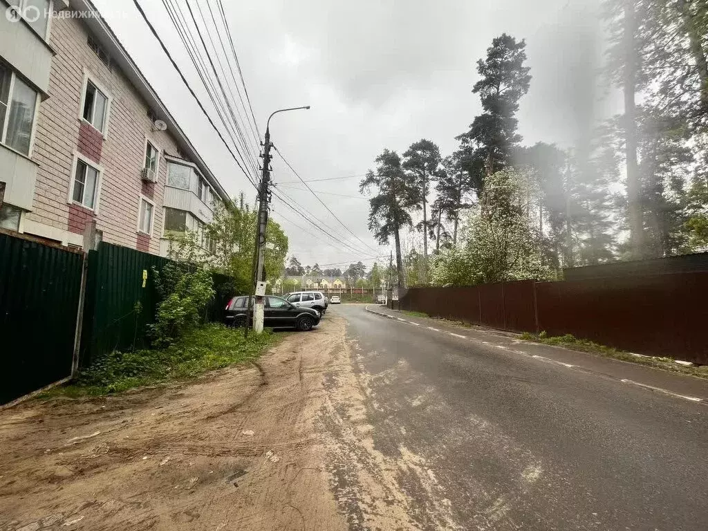 Участок в посёлок городского типа Ильинский, улица Братьев Волковых ... - Фото 0