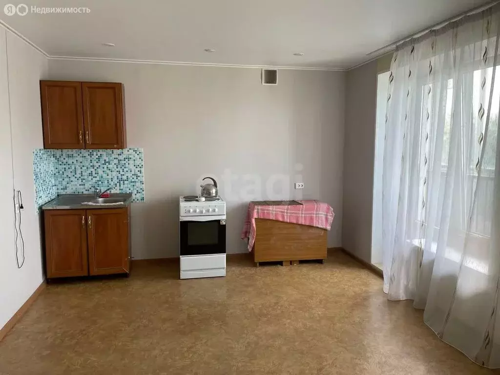Квартира-студия: Стерлитамак, улица Суворова, 6 (29.6 м) - Фото 1
