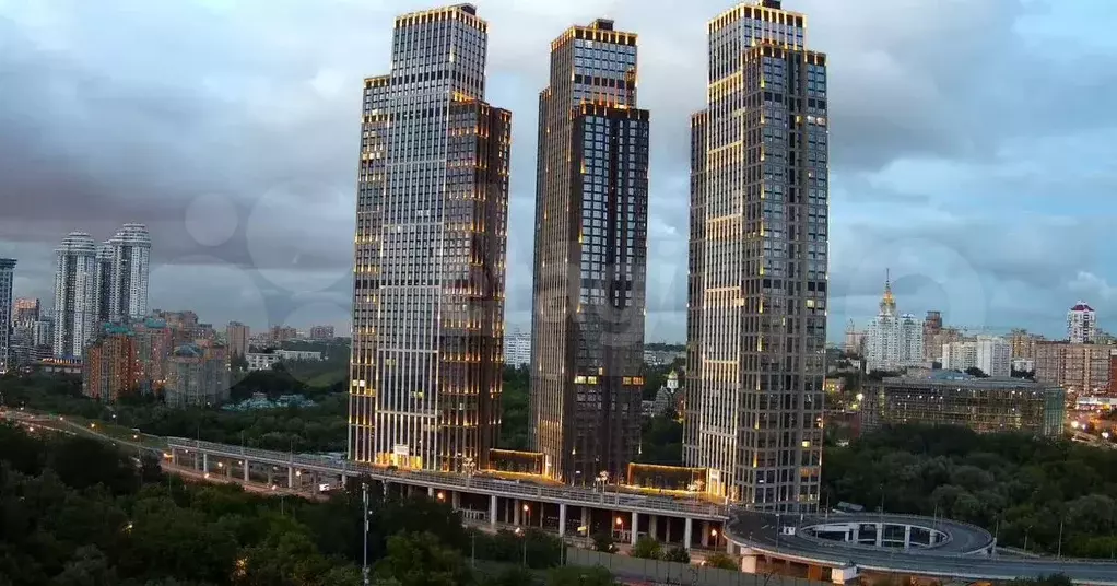 Квартира-студия, 75 м, 36/56 эт. - Фото 1