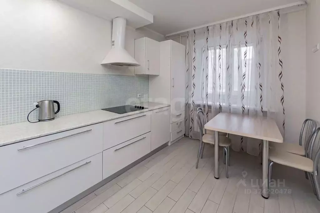 3-к кв. Тюменская область, Тюмень Широтная ул., 134 (85.4 м) - Фото 1