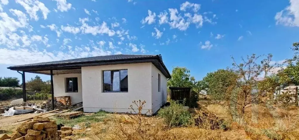 Дом в Крым, Сакский район, с. Орехово ул. Параллельная, 6 (105 м) - Фото 2