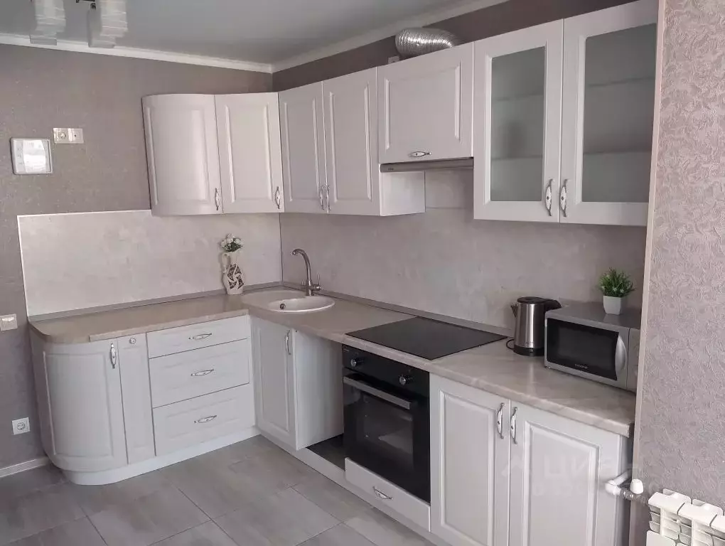 2-к кв. Башкортостан, Уфа ул. Лесотехникума, 26/2 (70.0 м) - Фото 1