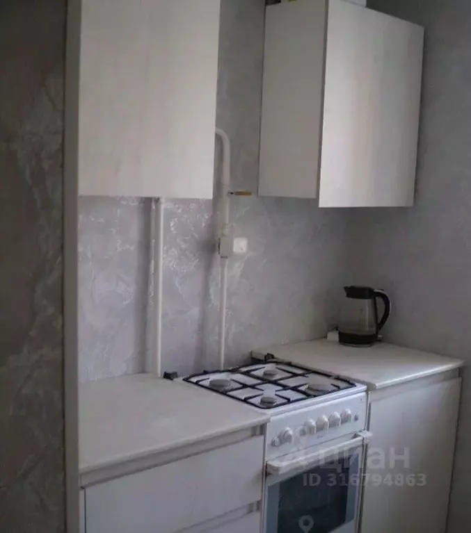 2-к кв. Омская область, Омск ул. Всеволода Иванова, 7 (45.0 м) - Фото 0