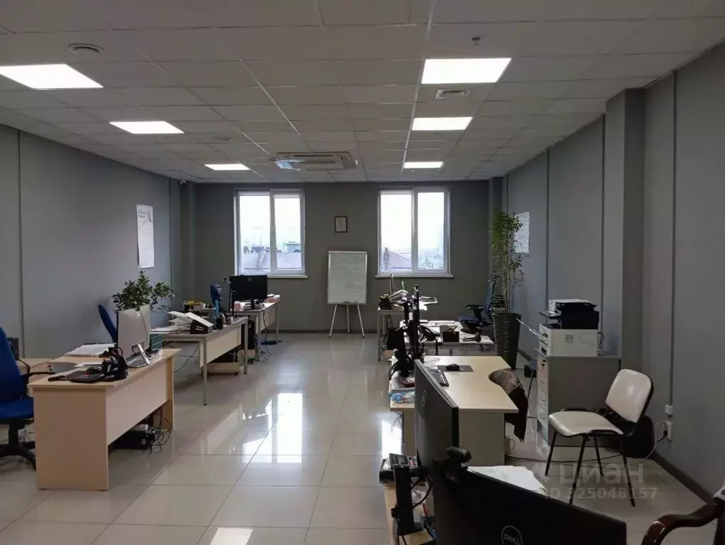 Офис в Краснодарский край, Краснодар Северная ул., 490 (89 м) - Фото 1