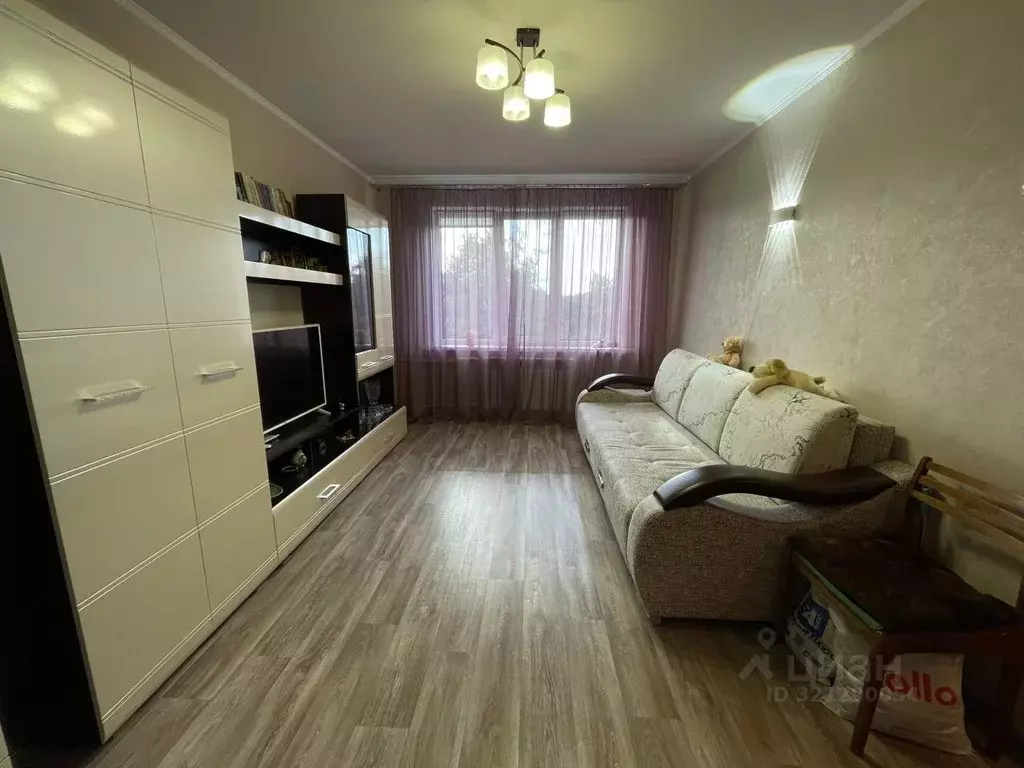 3-к кв. Самарская область, Сызрань Локомобильная ул., 7 (59.0 м) - Фото 1