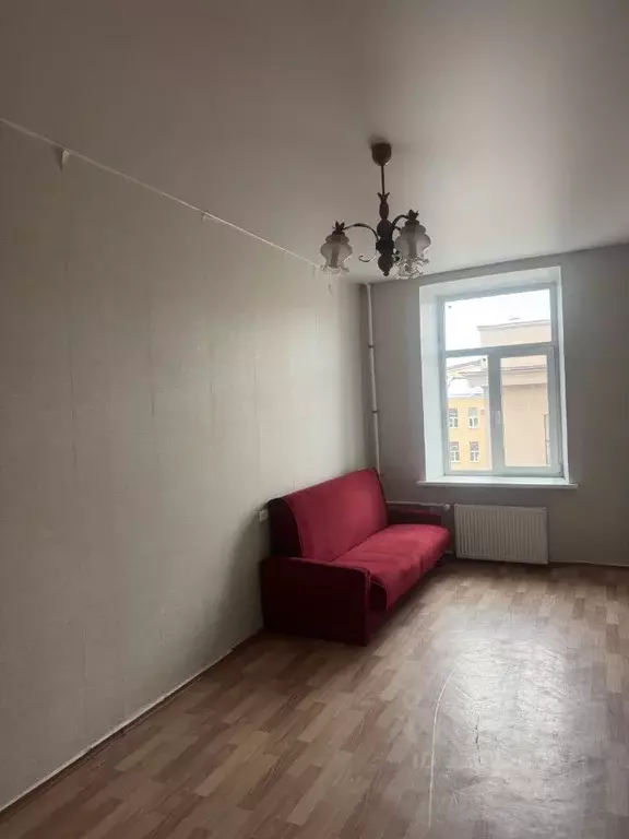 Комната Санкт-Петербург 8-я Васильевского острова линия, 85 (31.4 м) - Фото 1