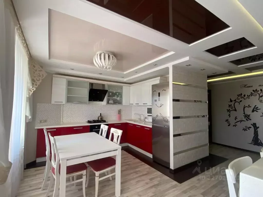 3-к кв. Волгоградская область, Волжский ул. 40 лет Победы, 33 (81.2 м) - Фото 1