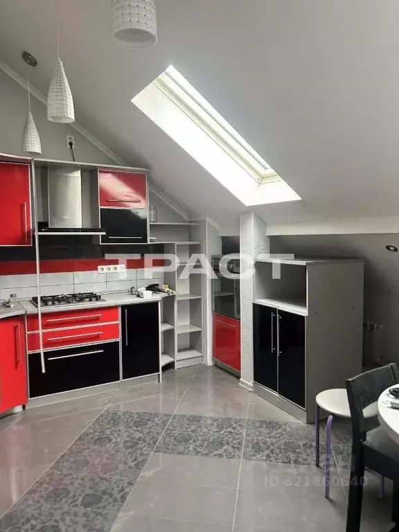 3-к кв. Воронежская область, Воронеж пер. Осетровский, 3 (97.0 м) - Фото 1