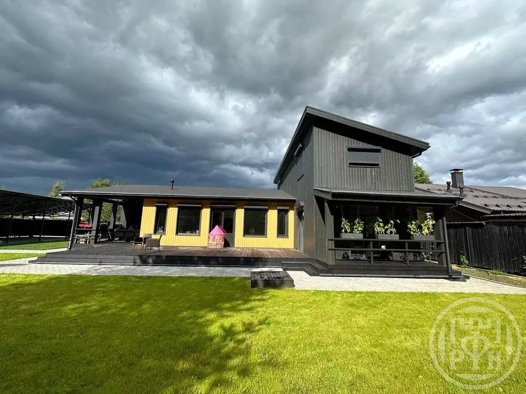 Коттедж в Санкт-Петербург пос. Белоостров,  (250 м) - Фото 1