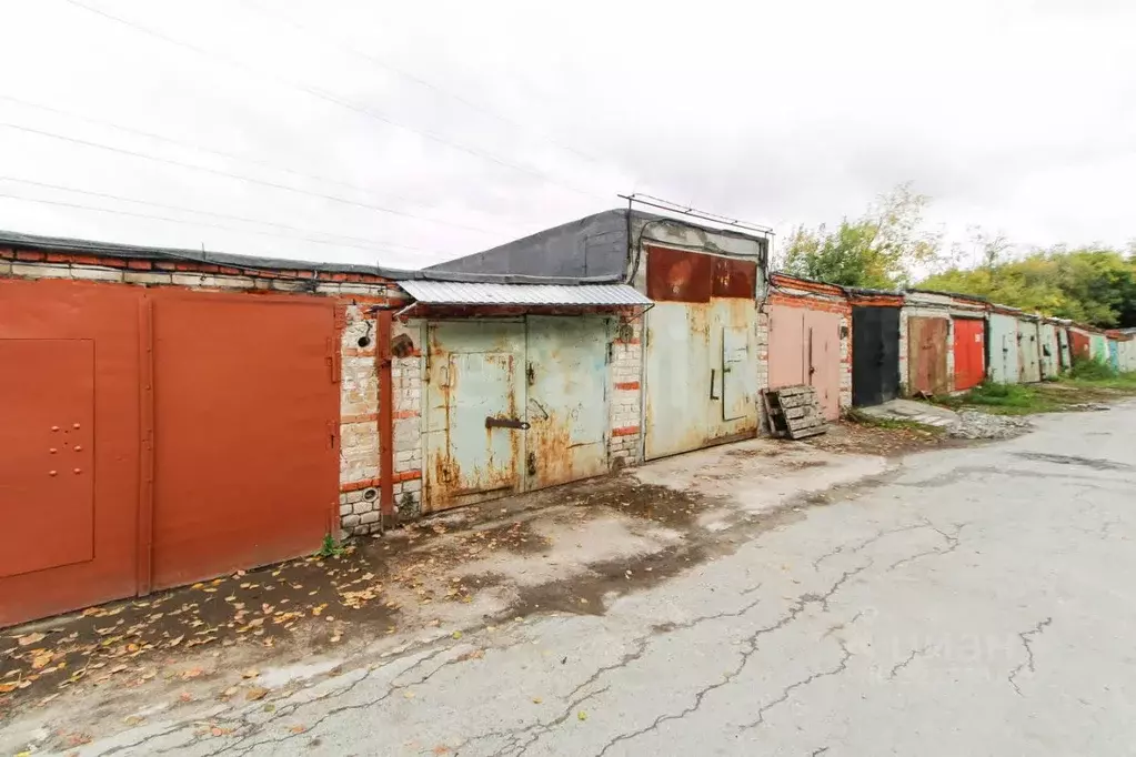 Гараж в Тюменская область, Тюмень Октябрьская ул., 37 (26 м) - Фото 1