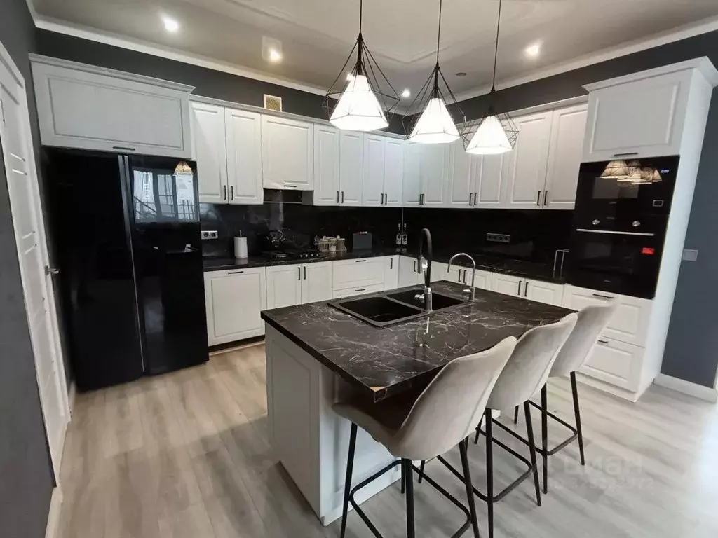 Дом в Астраханская область, Приволжский район, пос. Садовый ул. ... - Фото 1