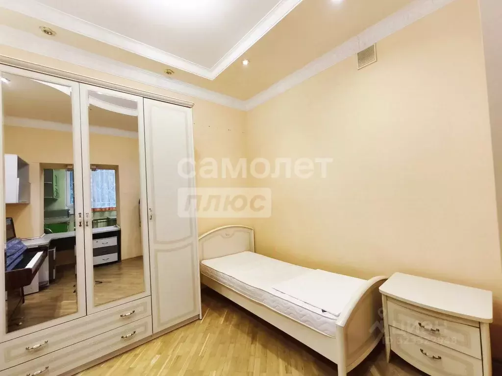 4-к кв. Калужская область, Обнинск ул. Красных Зорь, 25 (87.5 м) - Фото 1