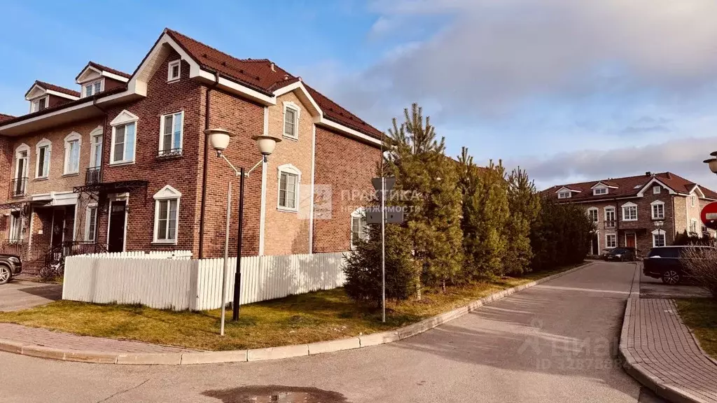 Таунхаус в Московская область, Красногорск городской округ, Сабурово ... - Фото 1